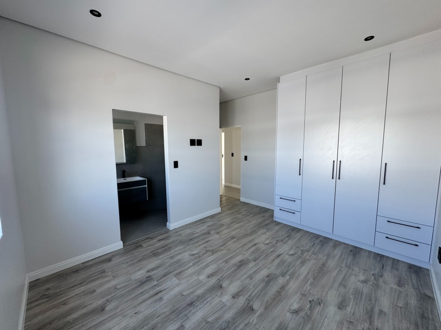 4 Bedroom Property for Sale in Sandown Western Cape